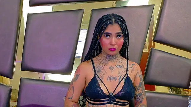 EmilieLake's cam snapshot