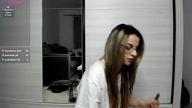 SweetViperr live sex cam