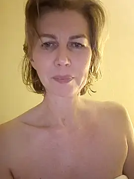 stellahere8's cam snapshot