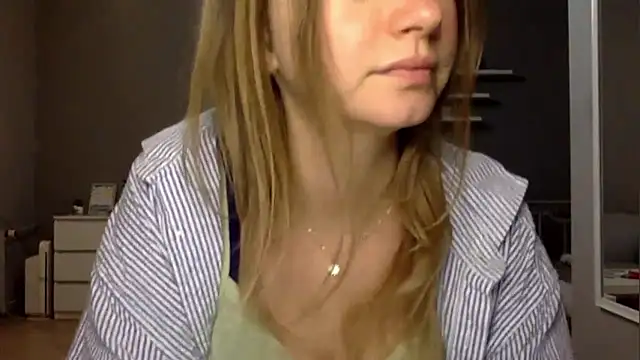 MillieShow's cam snapshot