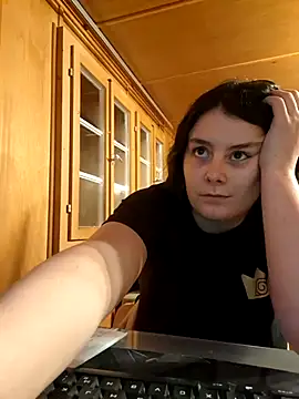 YoungLiisaxx's cam snapshot