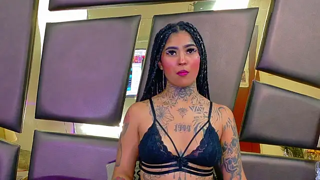 EmilieLake's cam snapshot