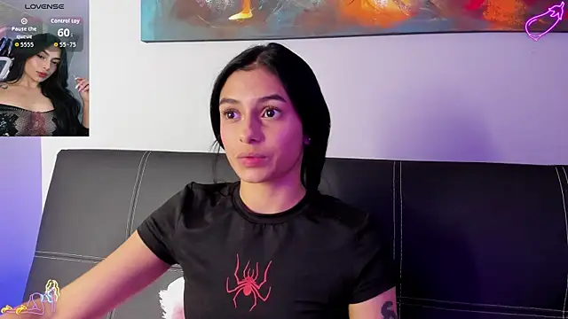 lilith_petit_'s cam snapshot