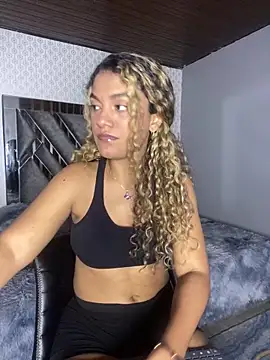 AngelPinkk_'s cam snapshot