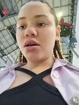 SirenRouge_69's cam snapshot