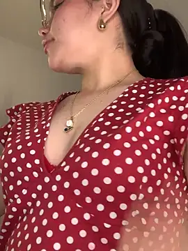 violettabond's cam snapshot