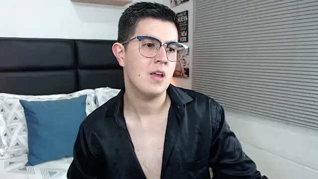 dylan_santiago_ live sex cam