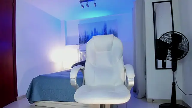 KamiSuarez live sex cam