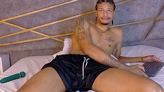 Nick_and_amber's cam snapshot