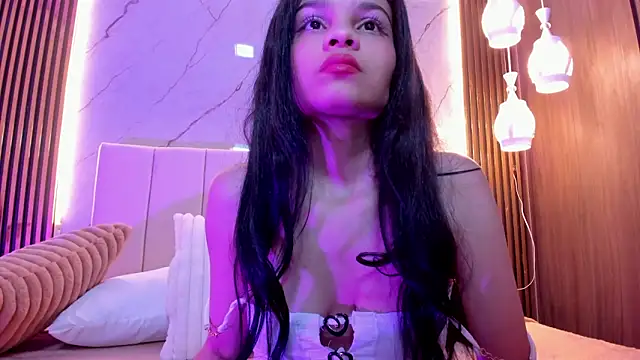 Mia_Galvez_'s cam snapshot