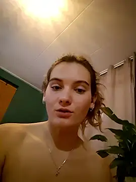 SweetCandyy69 live sex cam