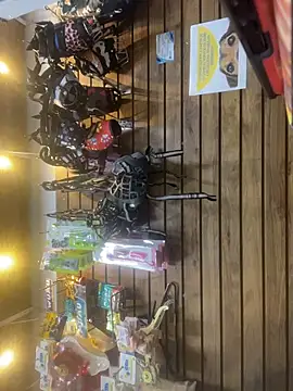 Leonardmoppet live sex cam