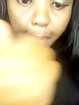 BigBootyBitch96's cam snapshot