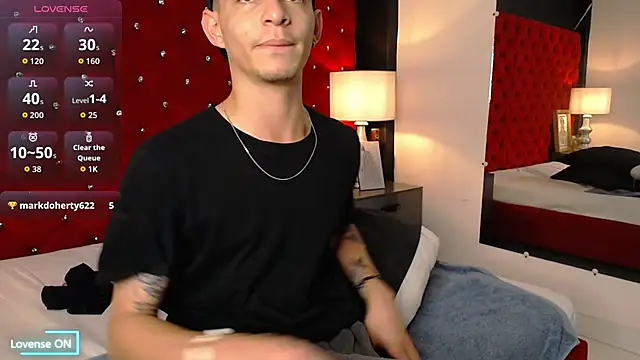 Logan_Woods live sex cam