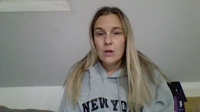 scrummymummy2's cam snapshot