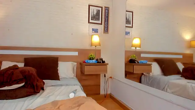 JenniferAuriston live sex cam