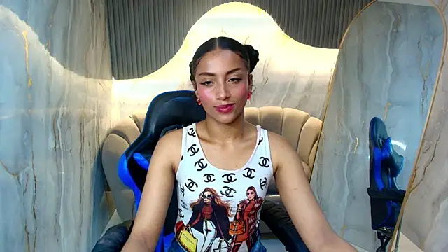 katty_berry_r's cam snapshot