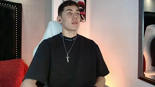 LoganFoster_'s cam snapshot