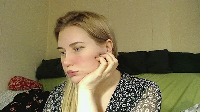 mmmPinUpGirl's cam snapshot