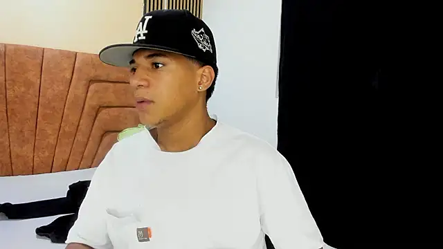 MATHY_ROBERT live sex cam