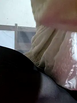 Maria2299 live sex cam