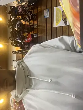 Leonardmoppet live sex cam