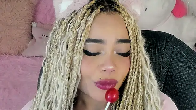 conny__curly's cam snapshot