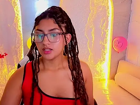 isabella_tp's cam snapshot