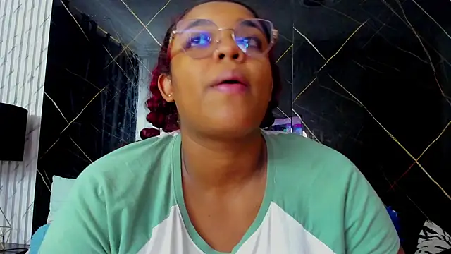 Alaia_Gutierrez's cam snapshot