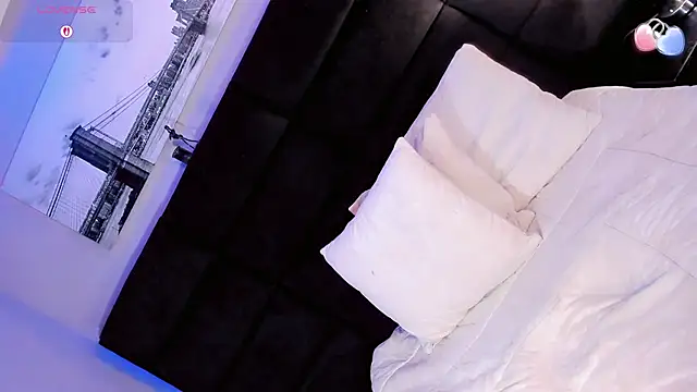 Ana_Paaula23 live sex cam