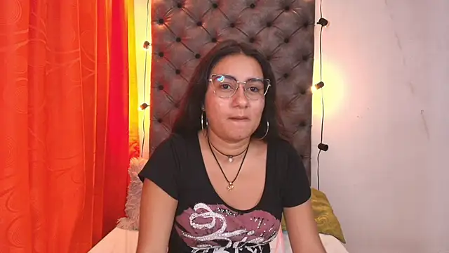 Luna021_1's cam snapshot