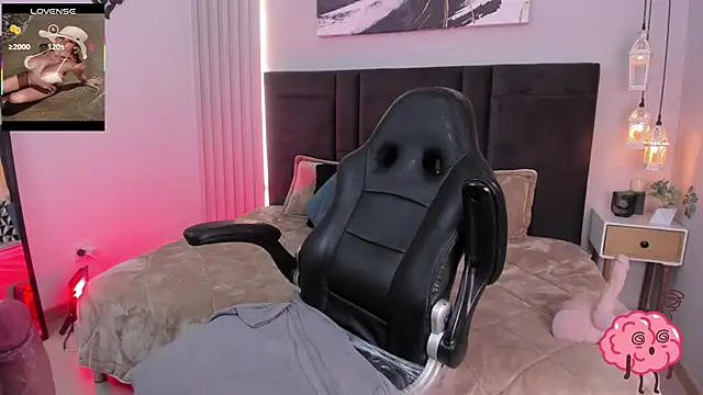 AtheneaRusell's cam snapshot