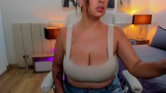 DaniRousse's cam snapshot