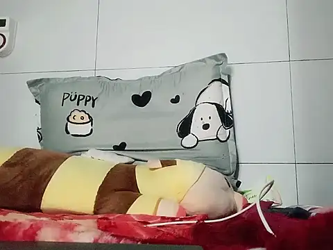 Tuyet696 live sex cam