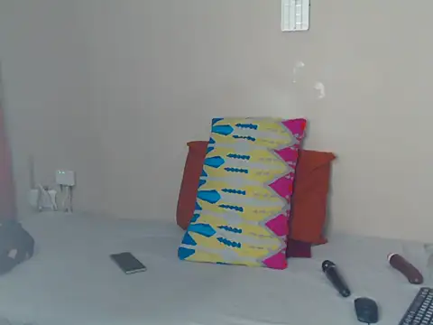 SexyLips86's cam snapshot