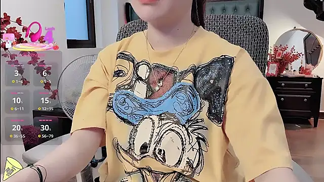 Caryln-Bun live sex cam