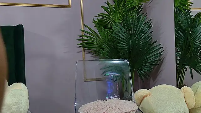 KirraWhite's cam snapshot