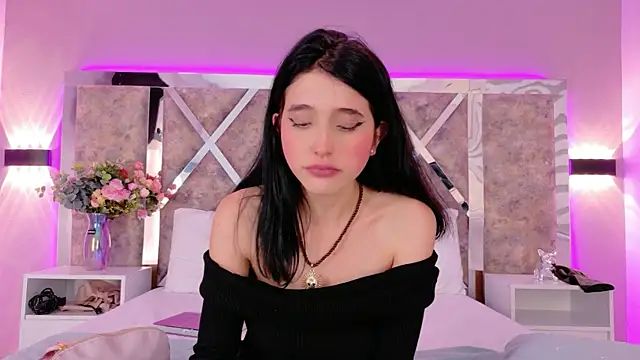 MeganR_'s cam snapshot