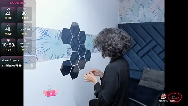 Valery_More__'s cam snapshot