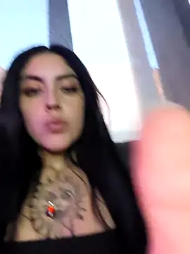 Mazikeen-- live sex cam