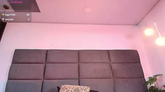 IsabellaWithe_27's cam snapshot