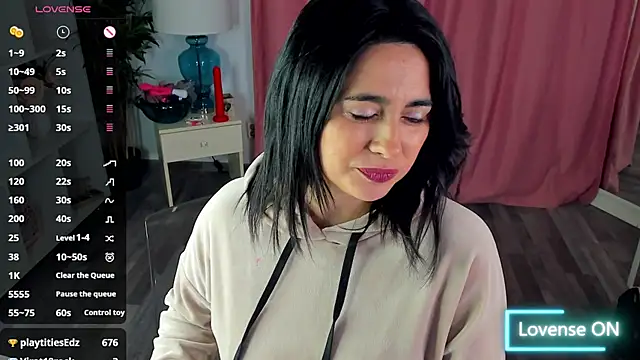 EmaBrownie's cam snapshot