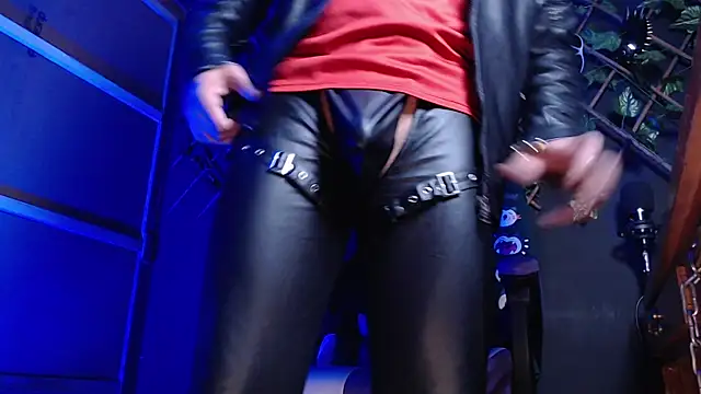 Dicaprioo_'s cam snapshot