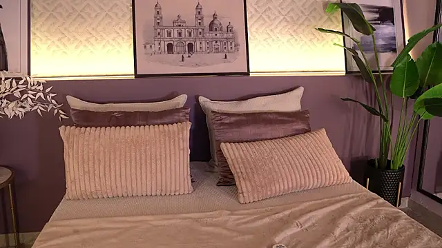 ElleDiane's cam snapshot