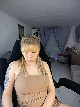 carolina16love's cam snapshot