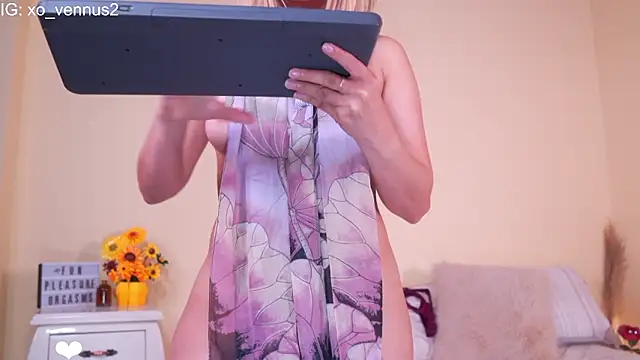 annie22love's cam snapshot