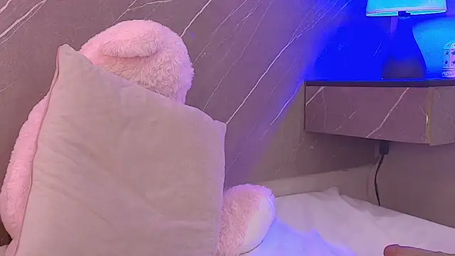 biancaa_18's cam snapshot