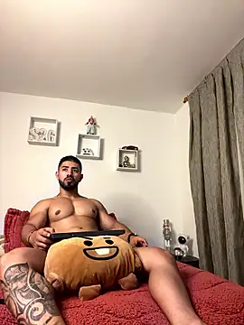 Ezzio_Scolaro's cam snapshot