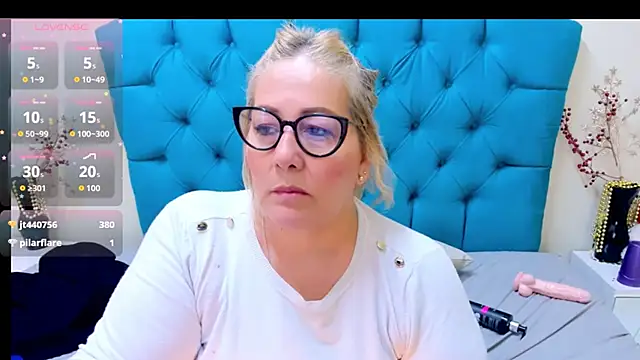 Nayla_Garner's cam snapshot