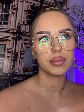 AubrieleRouj1's cam snapshot